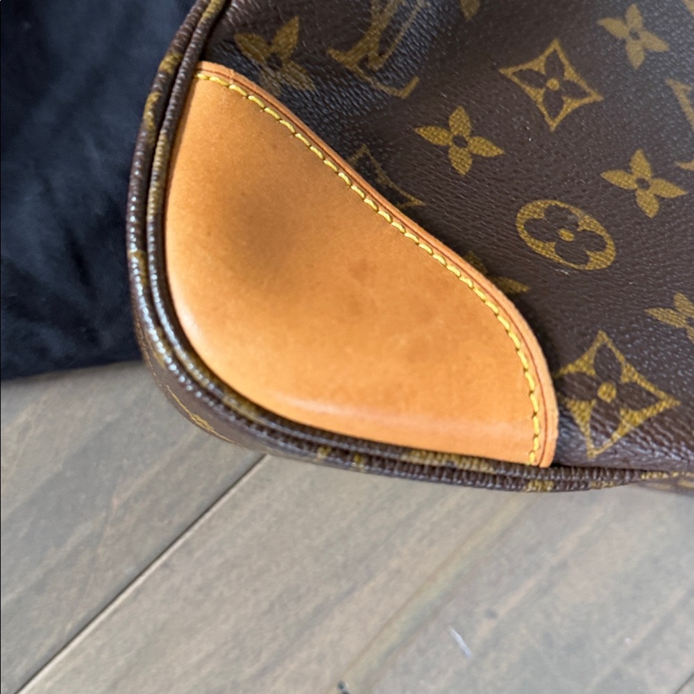 Louis Vuitton Monogram Boulogne Shoulder Bag - Brown/Gold Trim - Picture 4 of 14
